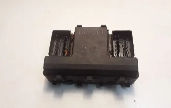 Ford Galaxy Fuse module F2GT14A067EC01