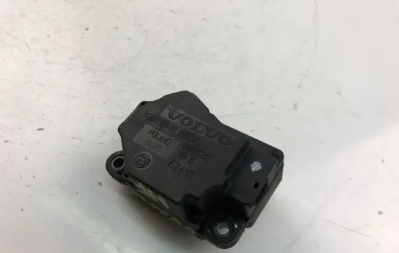 Volvo XC90 Intake manifold valve actuator/motor 30676511