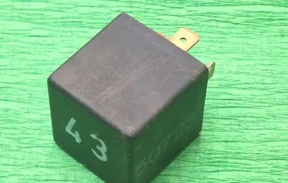 Volkswagen Golf II Other relay 191919376