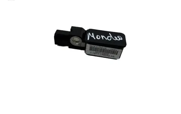 Ford Mondeo Mk III Airbag deployment crash/impact sensor 1S7T14B342AE 32S301E59208
