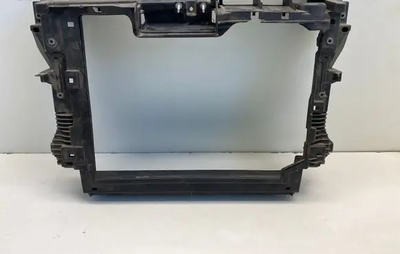 Volkswagen Touareg I Radiator support slam panel 7N0805588