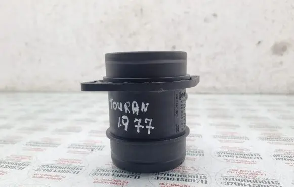 Volkswagen Touran I Mass air flow meter 038906461B 0281002531