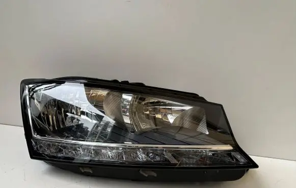 Skoda Fabia Mk3 (NJ) Headlight/headlamp 6V1941016D