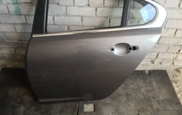 Rear door