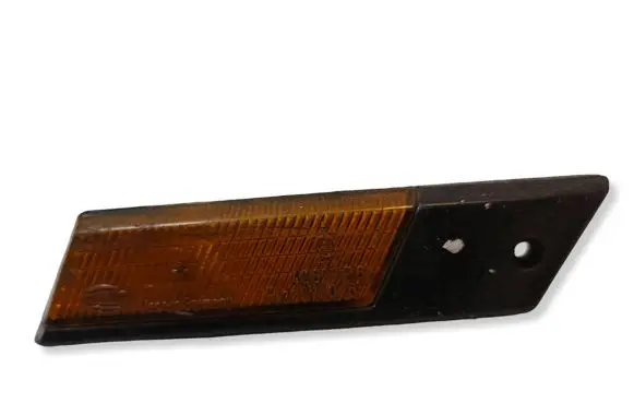 BMW 3 E30 Front fender indicator light 1367806 42627R6