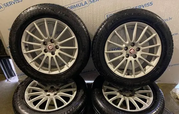 Jaguar XF R17 alloy rim 8X231007AB