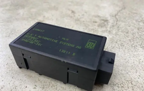 Ford C-MAX II Seat heating relay 11002298C