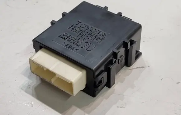 Toyota Auris E180 Window control relay 8594002060 4230002070