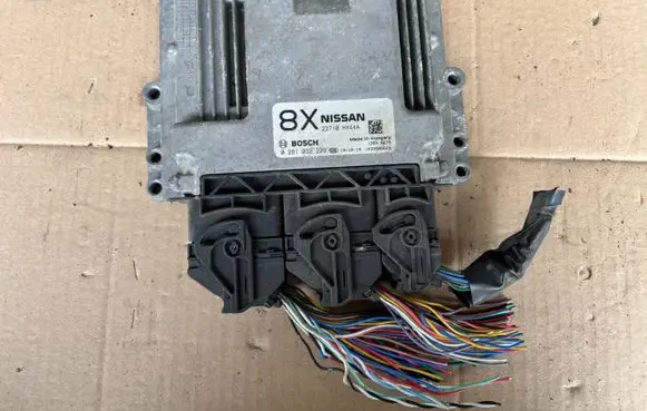 Nissan X-Trail T32 Engine control unit/module 23710HX44A 0281032229