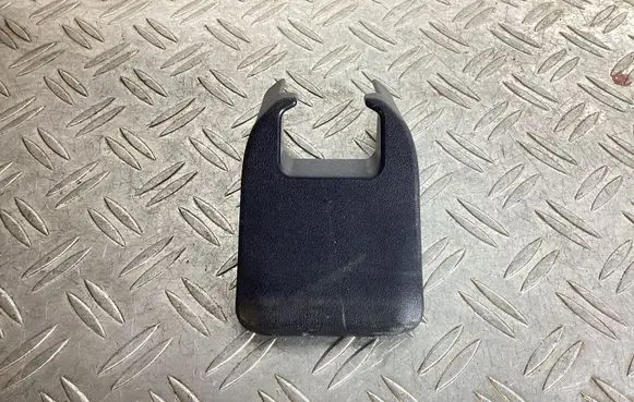 Lexus RX 450H Rear seat rail trim cover 7215748130