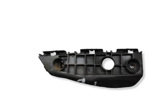 Toyota Auris 150 Front bumper mounting bracket 
