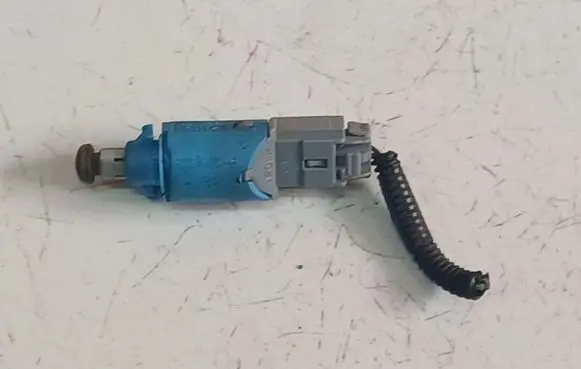 Renault Scenic II - Grand scenic II Brake pedal sensor switch 8200168239B