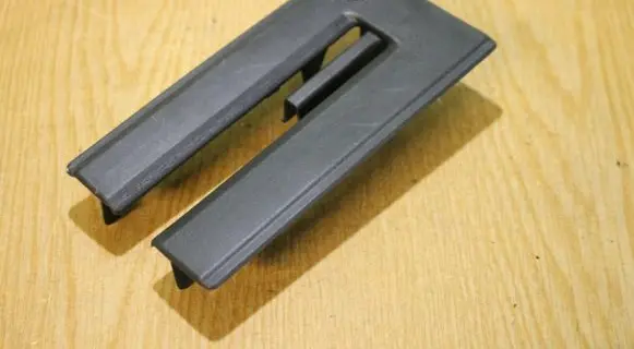 Toyota Corolla Verso AR10 Rear seat rail trim cover 721570F020