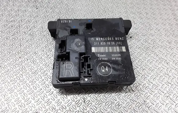Mercedes-Benz E W211 Door control unit/module 2118201626