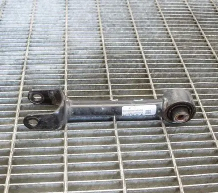 Tesla Model 3 Rear upper control arm/wishbone 104443100G