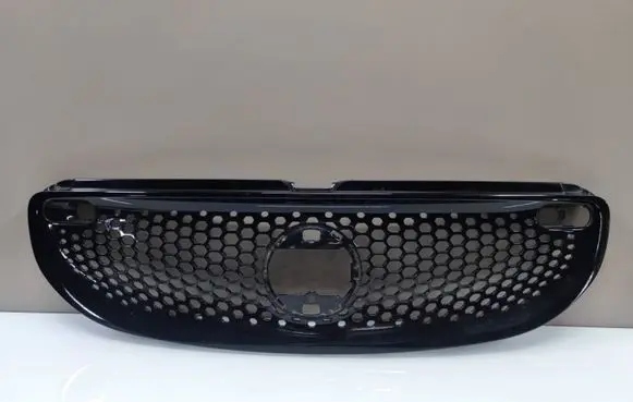 Smart ForTwo III C453 Front bumper upper radiator grill 622569882R
