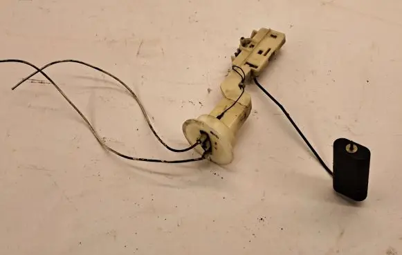 Volvo S70 V70 V70 XC Fuel level sensor 