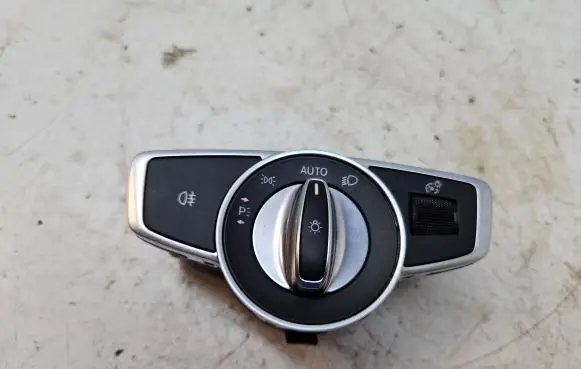 Mercedes-Benz GLC C253 Light switch A2059051810
