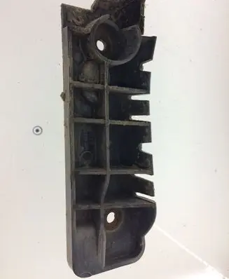 Audi A4 S4 B6 8E 8H Front bumper mounting bracket 8E0807284