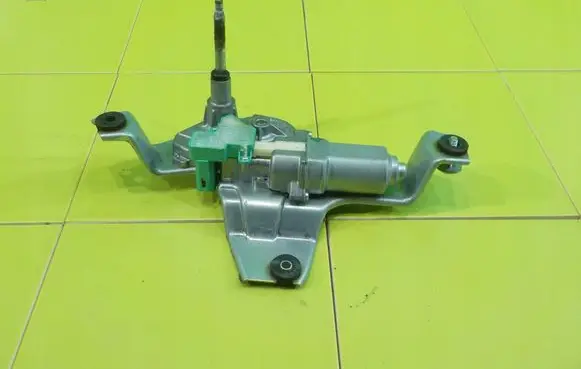 Mitsubishi Outlander Rear window wiper motor 