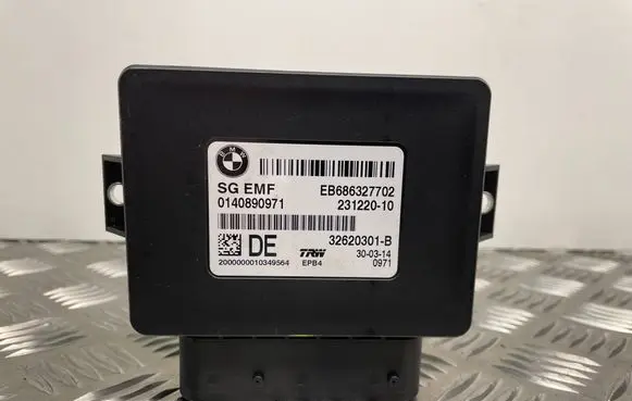 BMW 5 F10 F11 Hand brake control module 6863277