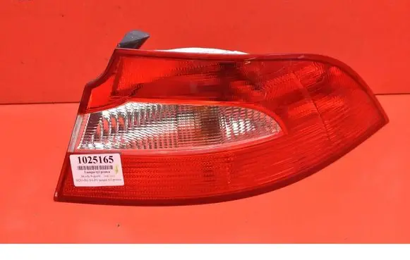 Skoda Superb B6 (3T) Rear/tail lights