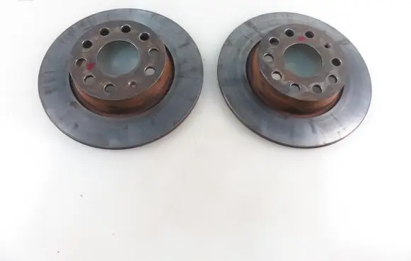 Volkswagen Touran I Rear brake disc 