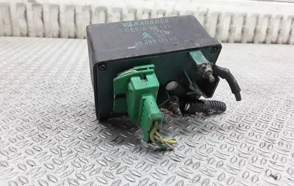 Citroen C5 Glow plug pre-heat relay 9639912580