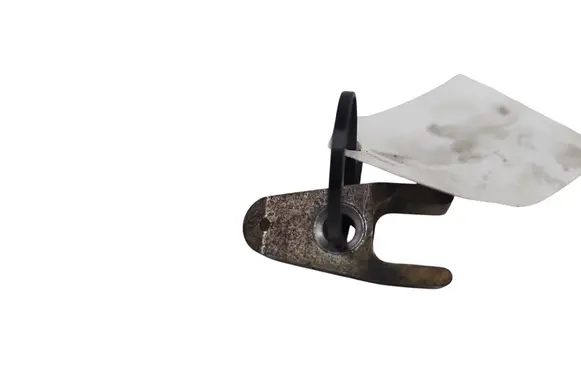 Mercedes-Benz CLS C218 X218 Fuel Injector clamp holder 