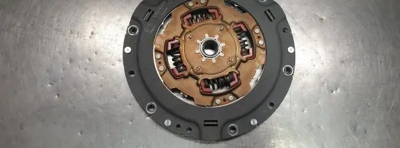 Toyota Prius+ (ZVW40) Clutch pressure plate 8D091563 T0Y0TA