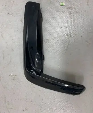 BMW 8 G15 Front bumper corner part panel trim 51118074886
