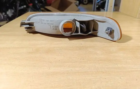 Toyota Corolla E90 Front indicator light 12391