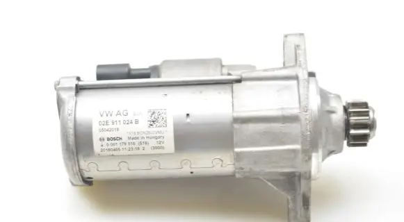 Volkswagen Golf VII Starter motor 02E911024B