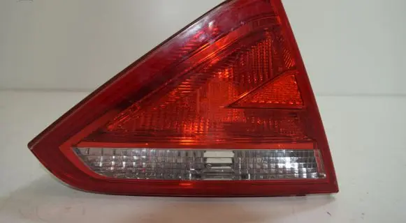 Audi A5 8T 8F Tailgate rear/tail lights 8T0945093