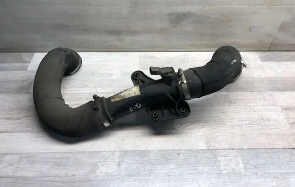 Audi Q5 SQ5 Intercooler hose/pipe 8R0145979A