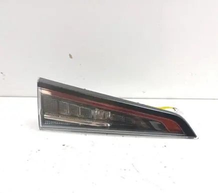 Tailgate rear/tail lights