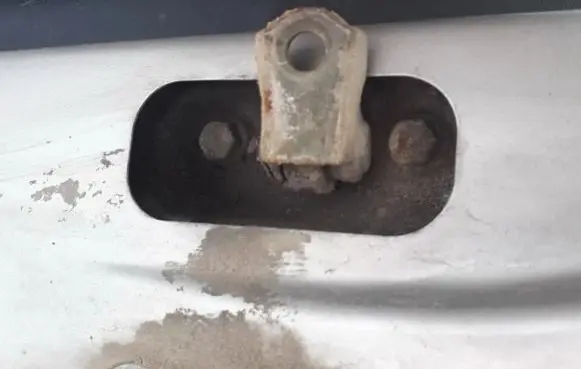 Nissan Almera N16 Rear door check strap stopper