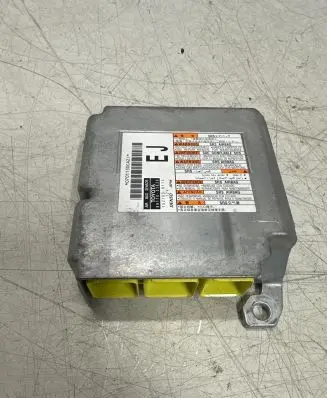Lexus ES 250 - 300 - 330 Airbag control unit/module 8917033E30