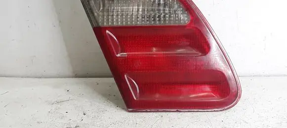 Mercedes-Benz E W210 Tailgate rear/tail lights A2108203764 31850103 3190