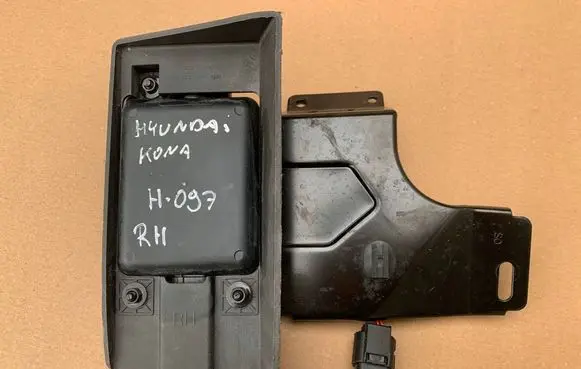 Hyundai Kona I Blind spot module 99150CM000