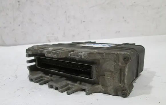 Volkswagen Golf III Engine control unit/module 032906030M