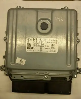 Mercedes-Benz E W211 Engine ECU kit and lock set A6421508691 0281013479