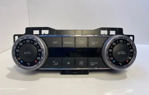 Mercedes-Benz C W204 Climate control unit 2048309885 SW230700
