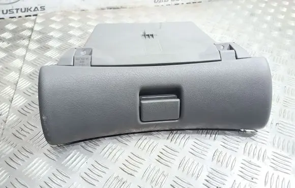 Opel Astra F Glove box set 90414035