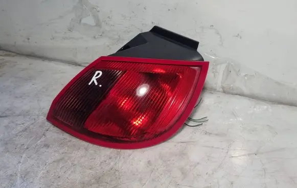 Mitsubishi Colt Rear/tail lights MR957366 27850202