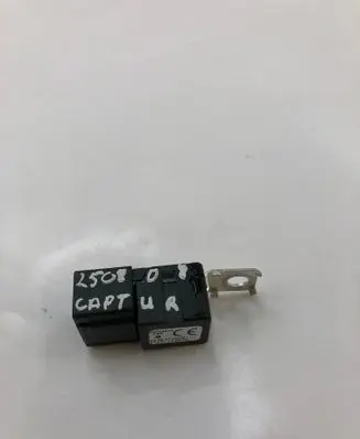 Renault Captur II Hazard warning light relay 283633384r