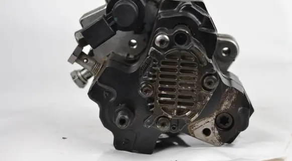 Audi A6 S6 C6 4F Fuel injection high pressure pump 059130755J 0445010125 01055