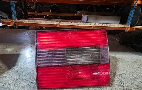 Tailgate rear/tail lights