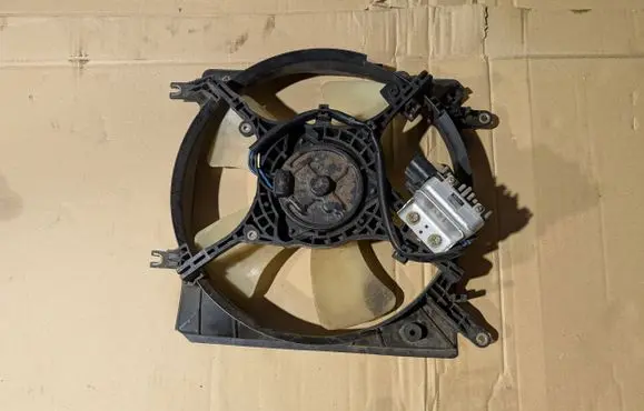 Mitsubishi Galant Electric radiator cooling fan