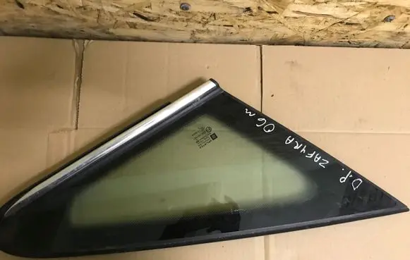 Opel Zafira B Front triangle window/glass 43R00795143R007951AS243R00795143R007951AS2
